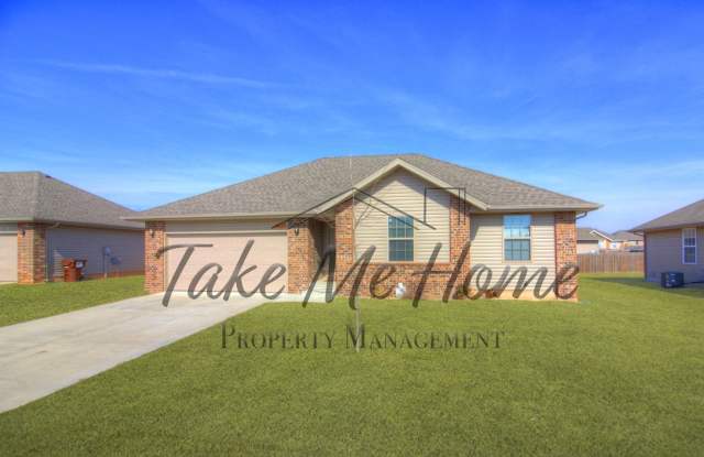 3 Bedroom in Republic Schools! - 5613 West Longleaf Drive, Greene County, MO 65802