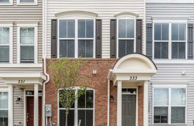 333 WHITE OAK WAY - 333 White Oak Way, Glen Burnie, MD 21061