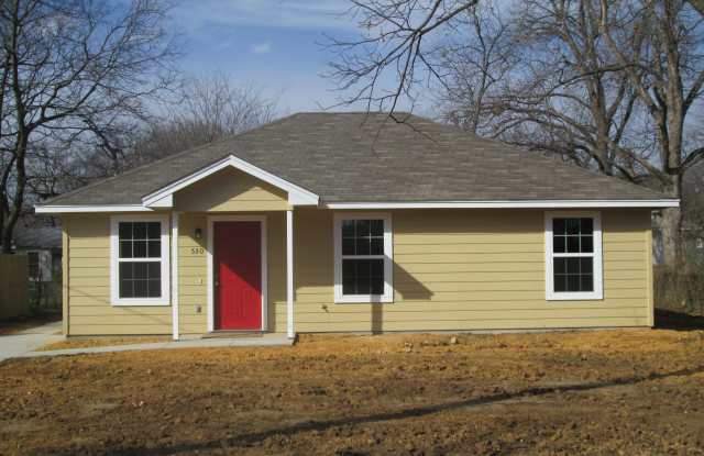 530 W. Heard St photos photos