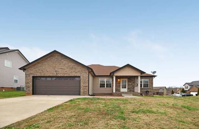 Pet Friendly Three Bedroom! - 1019 Dwight Eisenhower Way, Clarksville, TN 37042