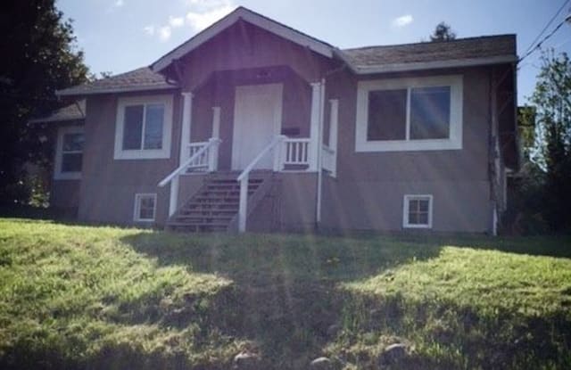3502 E Grandview Ave - 3502 East Grandview Avenue, Tacoma, WA 98404