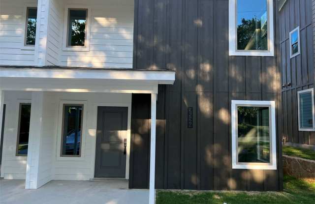 2522 S Fannin Avenue Gallery 2