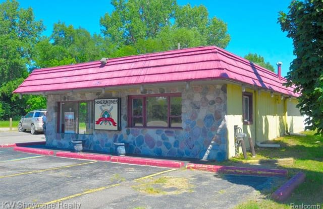 4708 Elizabeth Lake Road - 4708 Elizabeth Lake Road, Waterford, MI 48328