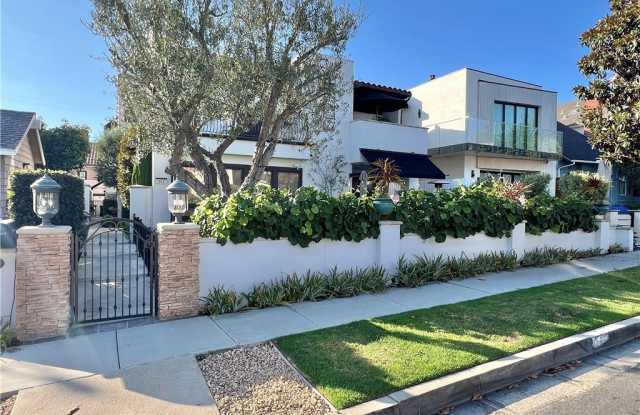 611 Orchid Avenue 1/2 photos photos