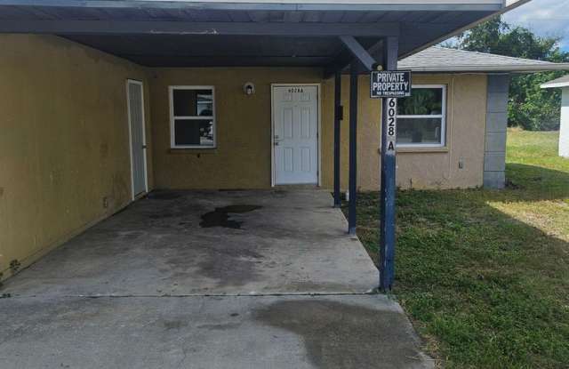 2/2 DUPLEX WITH CARPORT photos photos