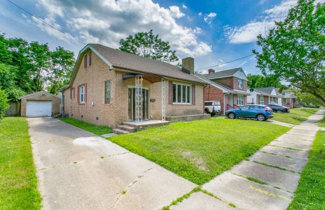 3-Bedroom Home with Bonus Space – Near Newport News Shipyard Gallery 4
