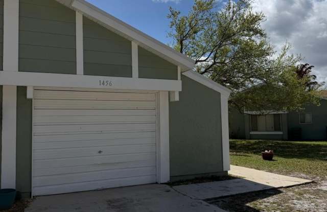 1456 SE Rivergreen Circle photos photos