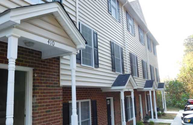 Brand New Three Level Luxury Townhome Available for Immediate Occupancy Gallery 1
