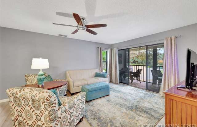 1965 SW Silver Pine Way Gallery 3