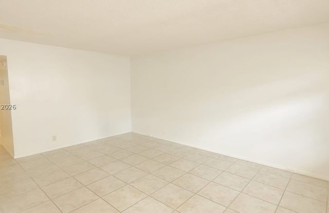 320 Fanshaw H Gallery 4
