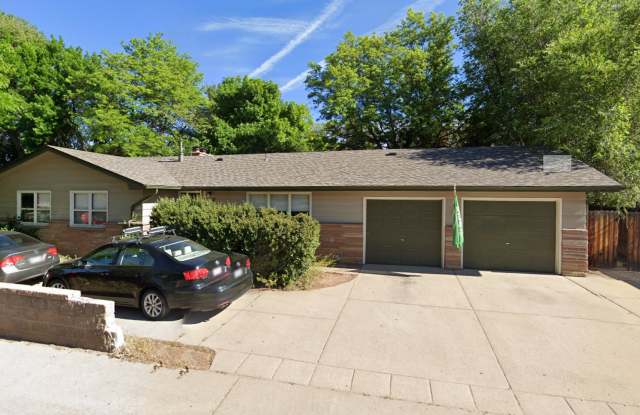 STUDENTS WELCOME! Six Bedroom / Five Bathroom Ranch Home w/ Finished Basement - 1020 West Prospect Road, Fort Collins, CO 80526