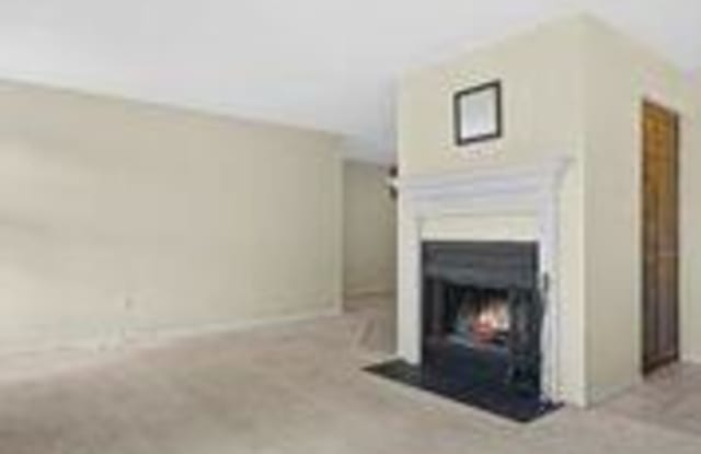 1505 Wellington Place Gallery 4
