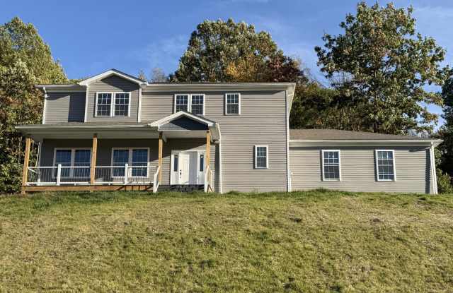 105 Black Walnut Drive Gallery 1