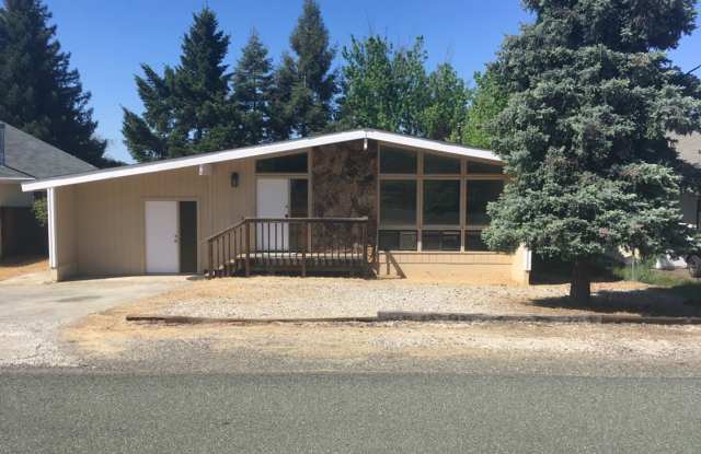 Completely Renovated 2-Bedroom 1.5 Bath photos photos