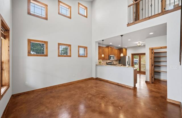 1694 GRUENE VINEYARD CROSSING Gallery 2