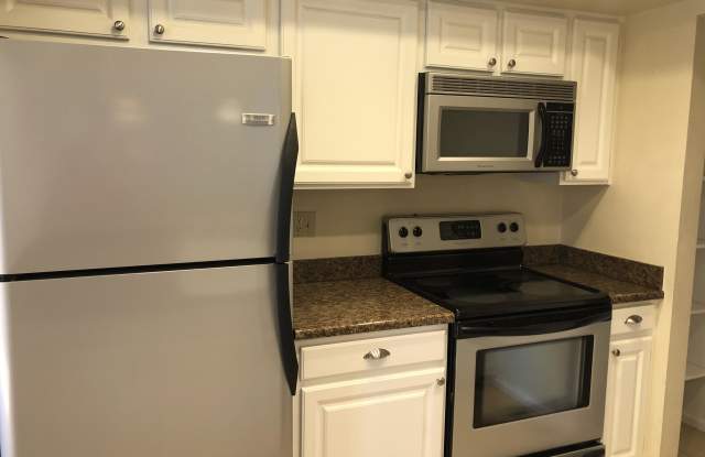 4210 S. Grandy Way, Unit #B Gallery 3