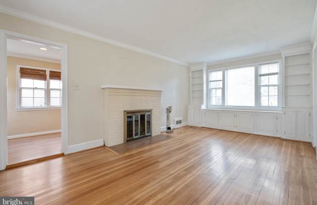 3009 PARKWAY Gallery 2