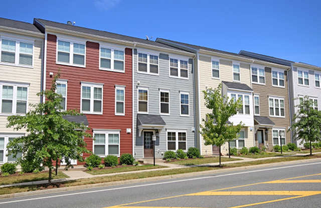 Spacious Townhome With Rooftop Terrace - 1446 Timberwood Boulevard, Hollymead, VA 22911