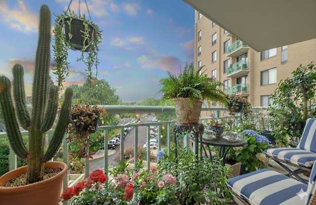 501 Slaters Lane photos photos