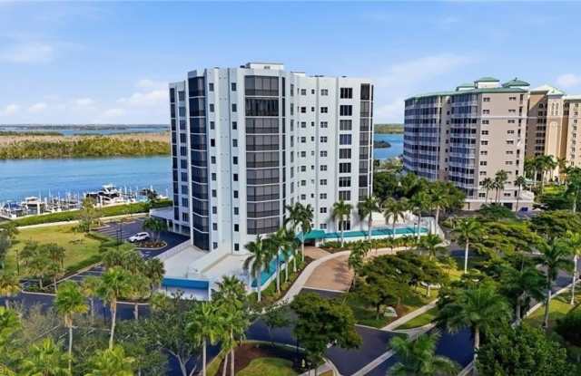 4183 BAY BEACH Ln Gallery 2