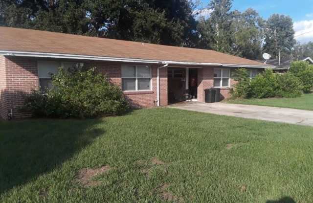 6077 Long Champ Dr. Gallery 2