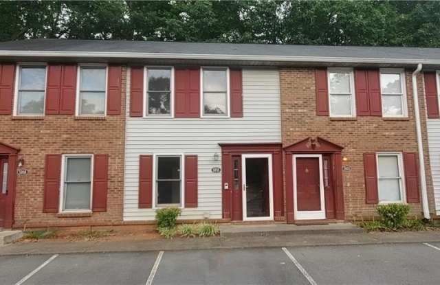 5918 King Charles Court Gallery 2