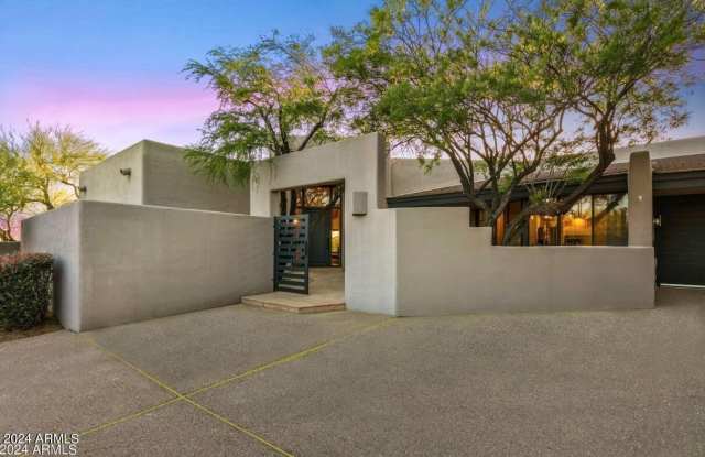 10726 E TAMARISK Way Gallery 4