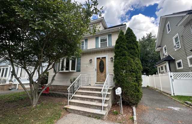 4 bedrooms, 3.5 bathrooms photos photos