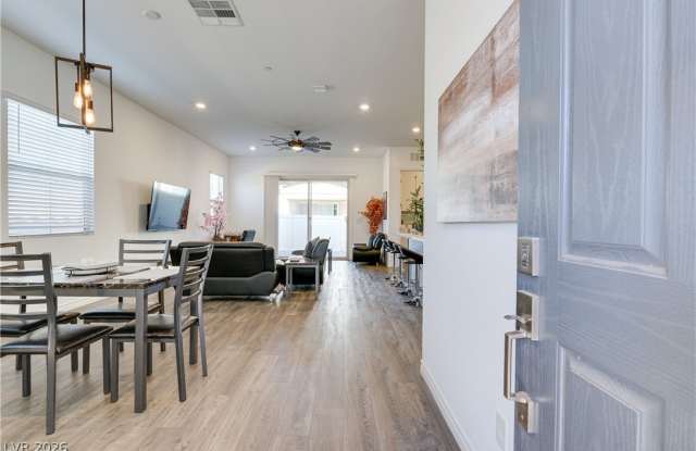 209 Coltrane Canyon Avenue photos photos