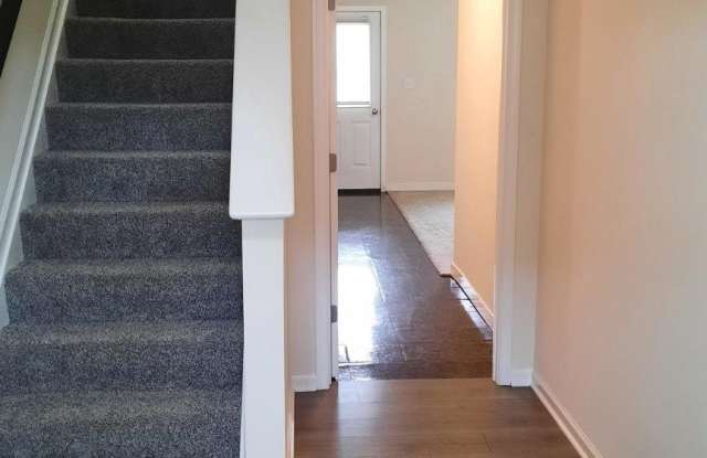 835 SCHOONER Lane Gallery 3