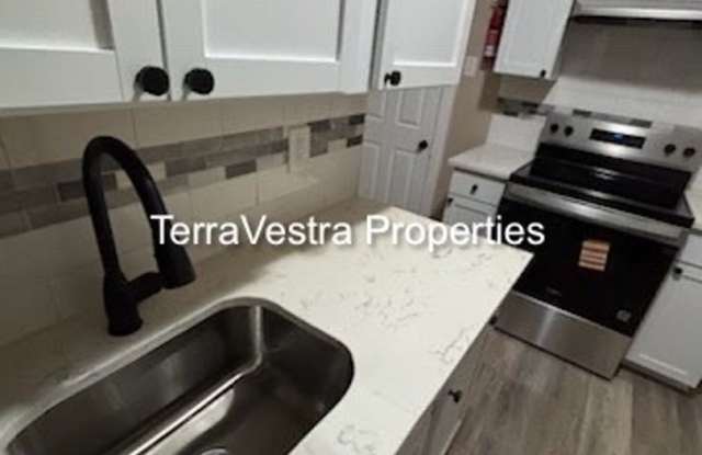 Single Family in Gloucester City! Eligible for $500 Security Deposit. photos photos