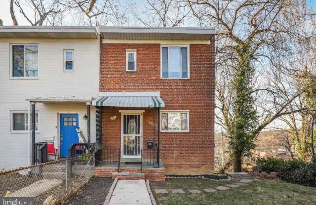 513 HILLTOP Terrace SE Gallery 2