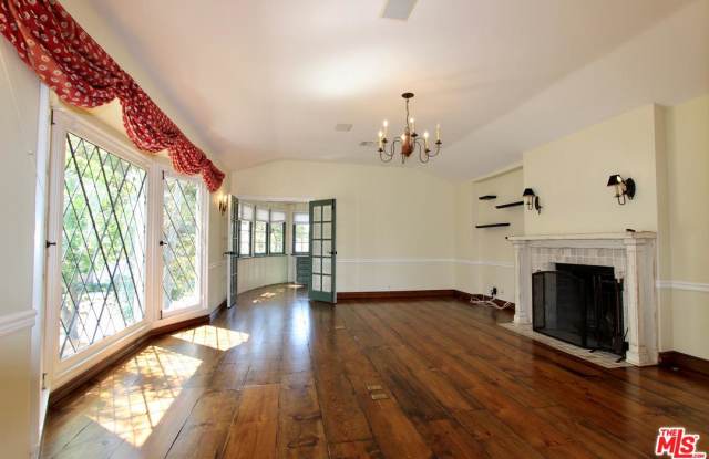 10549 CHEVIOT Drive Gallery 4