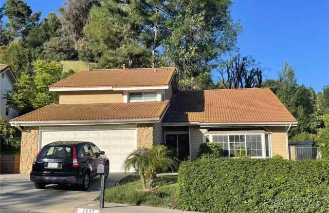 1637 Bronze Knoll Road Gallery 2