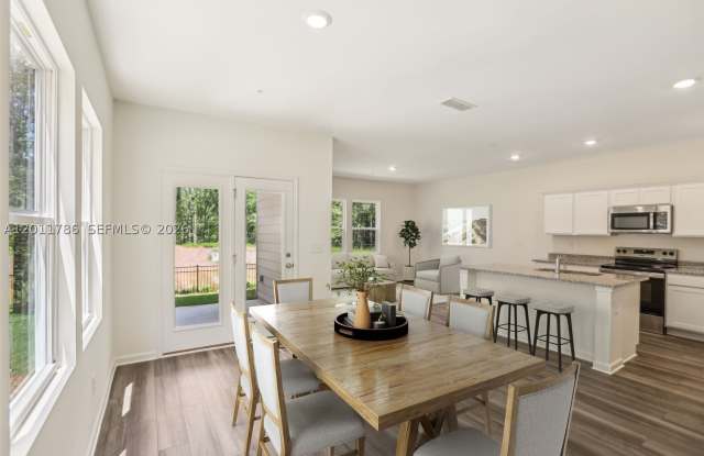 2579 GREY HAWK DR Gallery 3