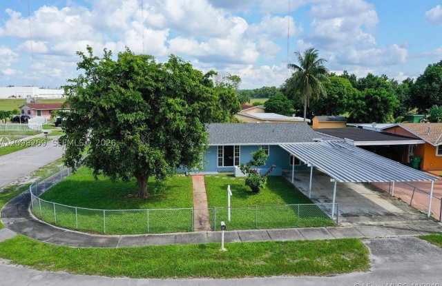 4021 NW 203rd Ln Gallery 4
