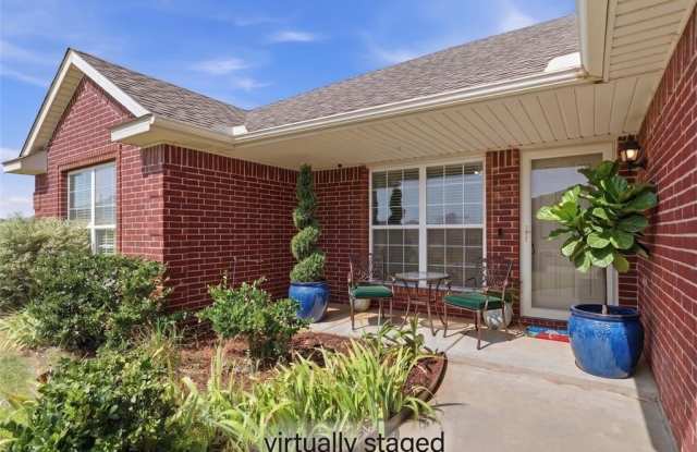 724 Eastview Court Gallery 1