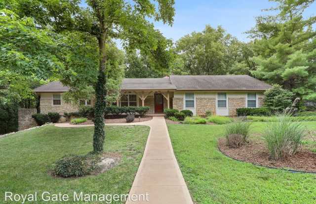 20901 Pebble Lane Gallery 2