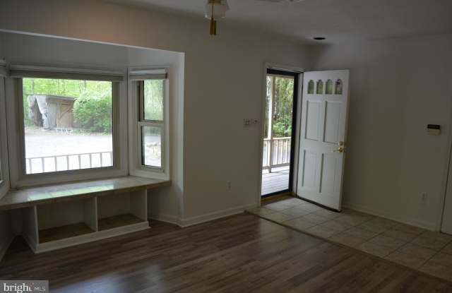 5755 WALCOTT AVENUE Gallery 2