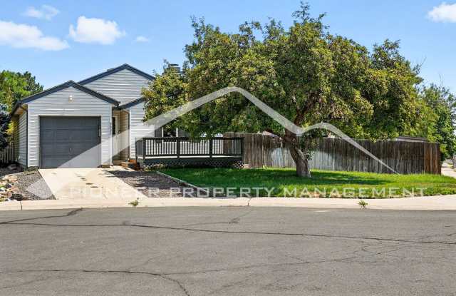 Spacious Home with Washer/Dryer and Storage Shed Gallery 3