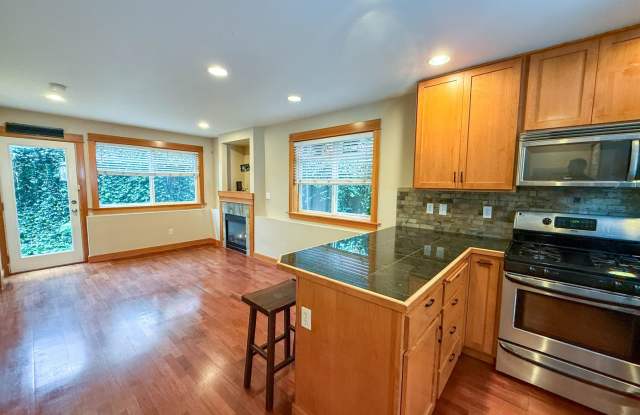 2bd/1.5ba Seattle Condo Gallery 3