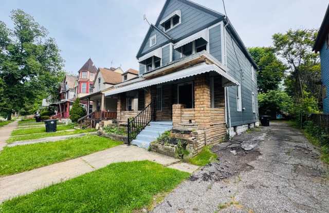 Charming 3-Bedroom Property in Prime Location Gallery 4