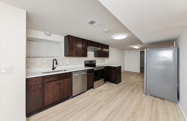 5639 N Artesian Ave photos photos