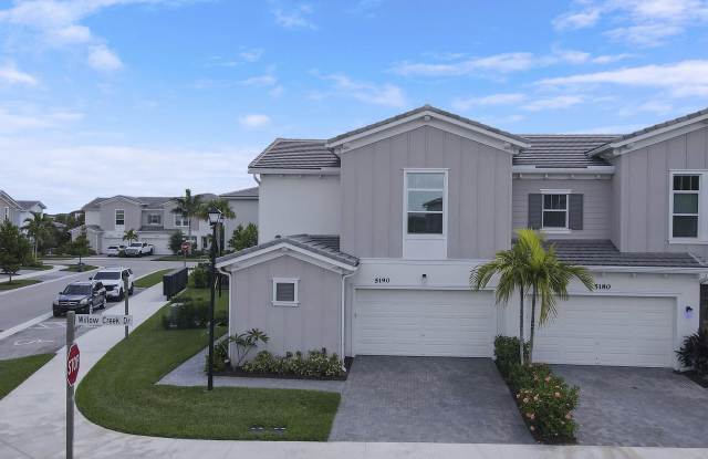 5190 Willow Creek Drive photos photos