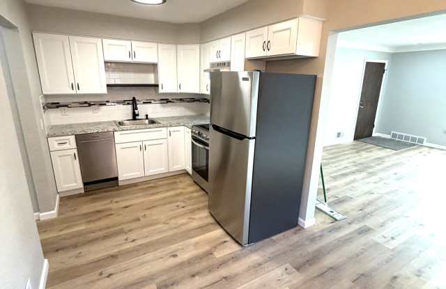 3640 Douglas Road, Apt 2 photos photos