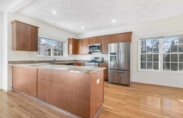 2 Blue Jay Circle - 1 - 2 Blue Jay Circle, Wakefield, MA 01880