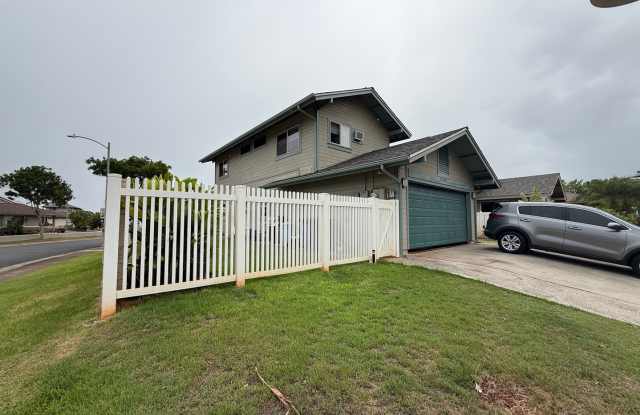 Royal Kinia Single Family 3 bedroom, 2.5 Bath, 2 car garage Gallery 3