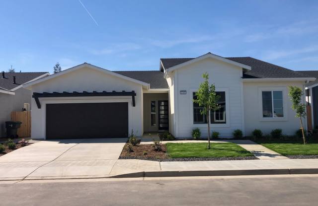 $2,695 Ashlan  Armstrong, 4 Bedroom - E. Fedora Ave, Fresno photos photos