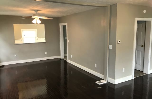 461 S. TERRACE Gallery 2