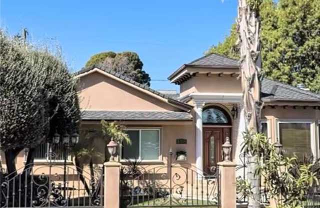 10849 Gothic Avenue photos photos